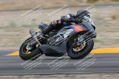 media/Jan-14-2023-SoCal Trackdays (Sat) [[497694156f]]/Turn 4 Set 2 (1030am)/